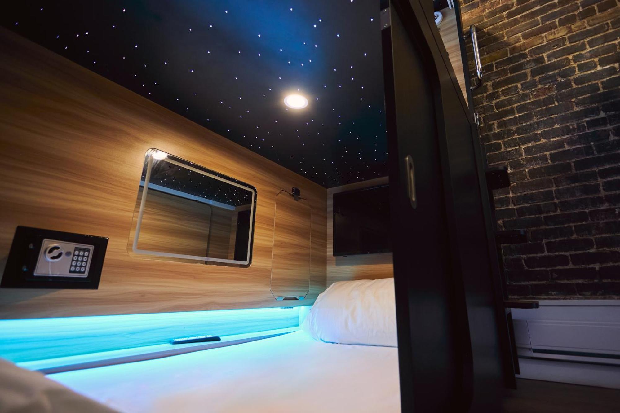 Capsule Hotel มอนทรีอัล ภายนอก รูปภาพ