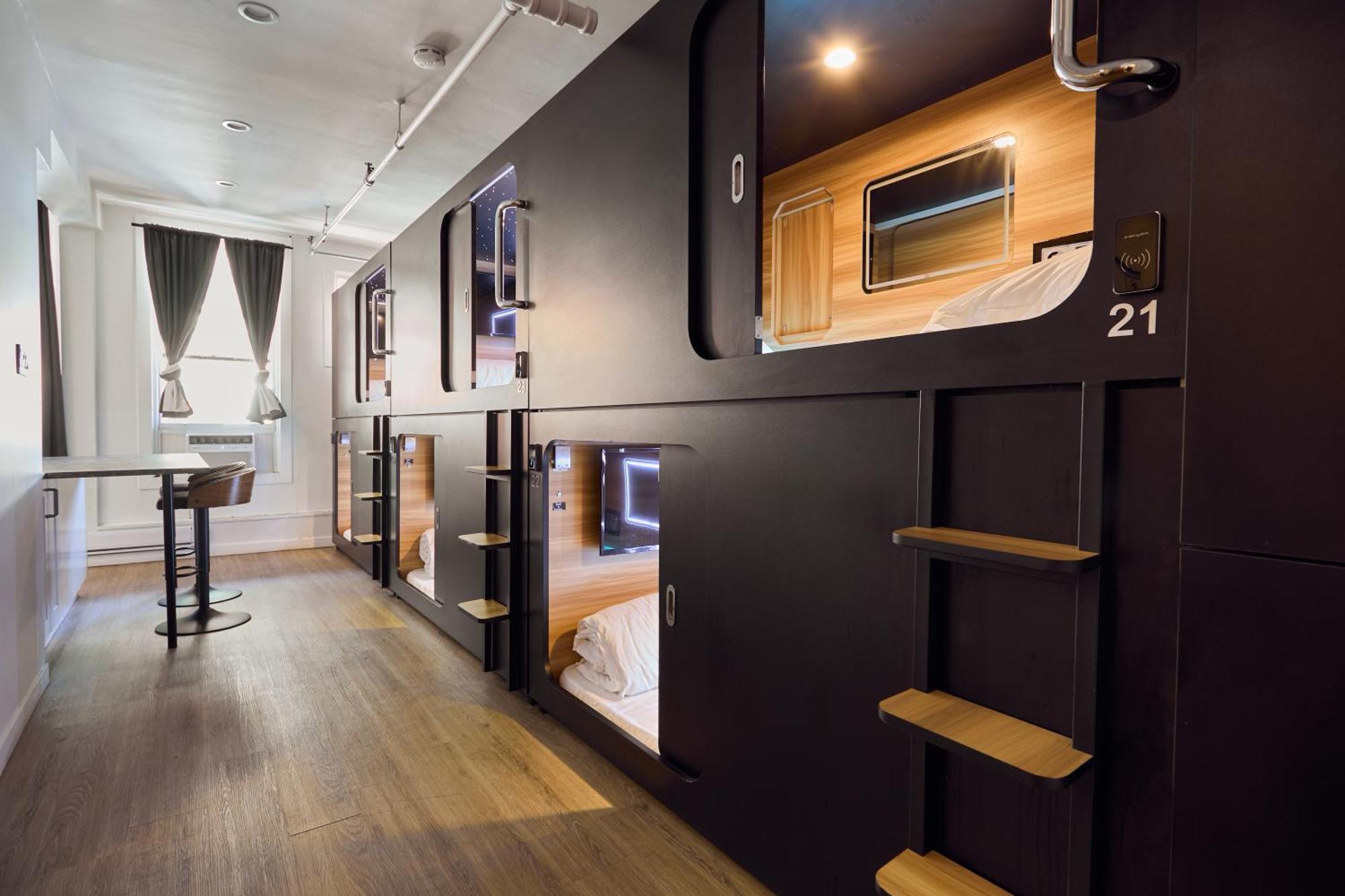Capsule Hotel มอนทรีอัล ภายนอก รูปภาพ