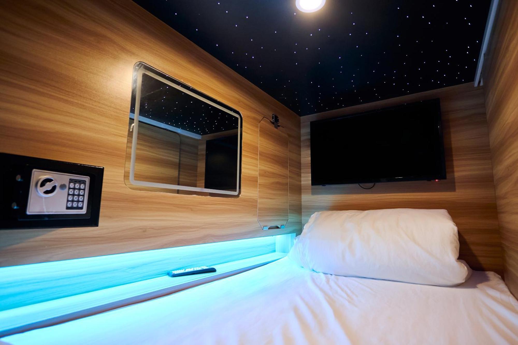 Capsule Hotel มอนทรีอัล ภายนอก รูปภาพ